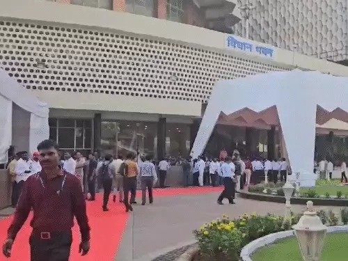 special session of maharashtra legislative assembly begins