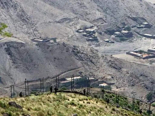 taliban and pak army on afghanistan border Clashes
