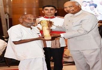  128 years old swami sivananda at mahakumbh 2025  