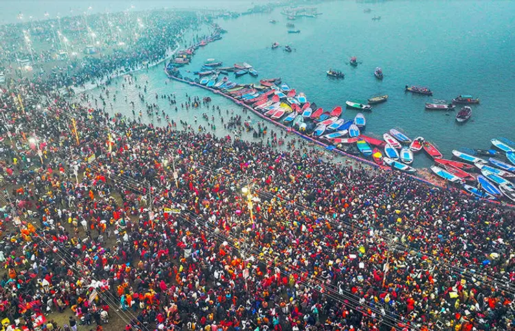 MahaKumbh2025 begins foreign devotees take holy dip on sangam