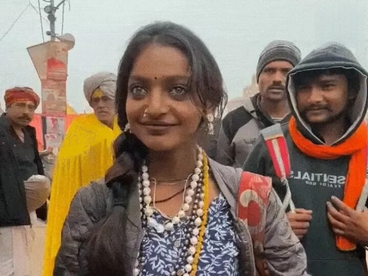 Mahakumbh 2025 monalisa skip mahakumbh Annoyed by youtubers