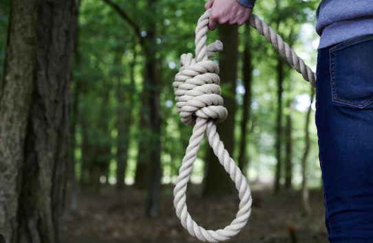 bullandshahr-unmarried-couple-found-hanging-from-tree-in-up