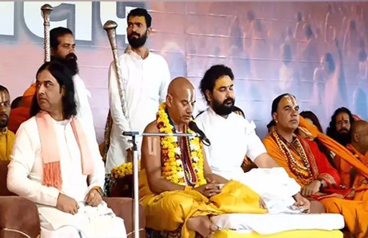 prayagraj mahakumbh dharma sansad demand sanatan board