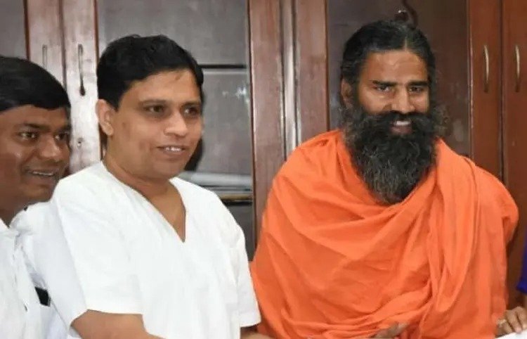 kerla court warrant,against baba ramdev and acharya balkrishna,warrant against baba ramdev,kerala court issues warrant