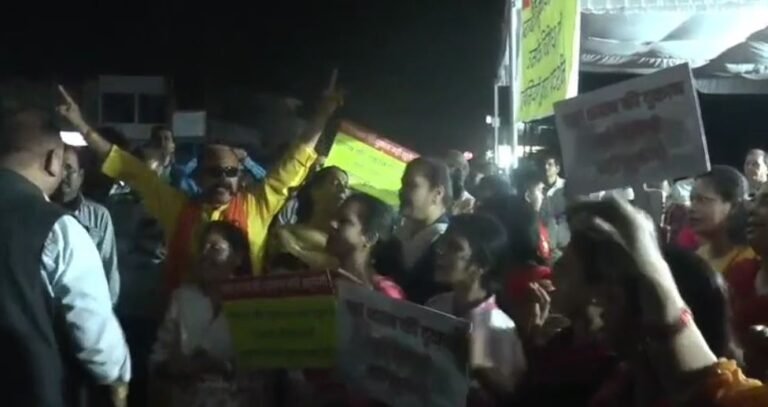 Bhopal sharab dukaran virodh: