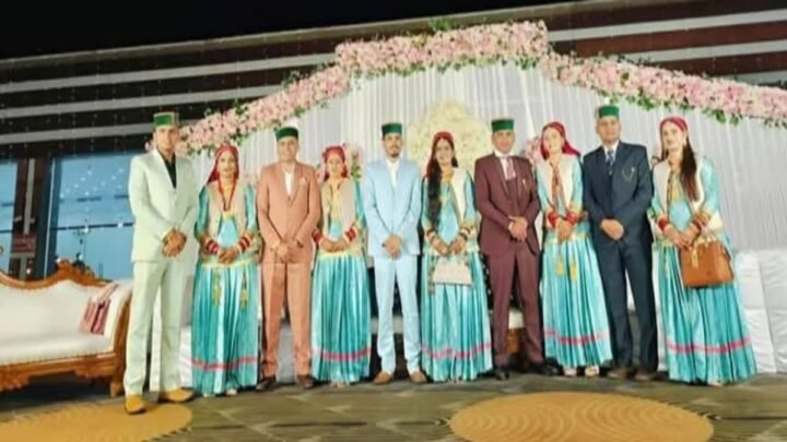 FIVE BROTHERS GET MARRIED together in Uttarakhand 