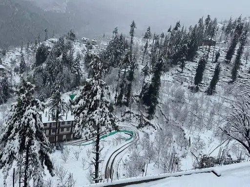 Weather Update 600 roads closed rain snowfall in Himachal 
