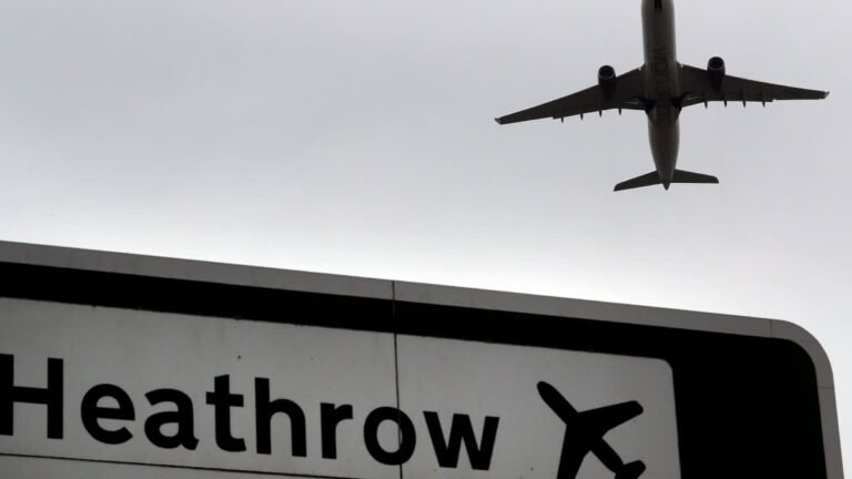 londons heathrow airport closed due to fire causing power outage