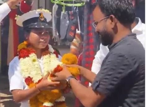 कावेरी बनी नेवी ऑफिसर