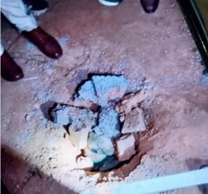 बच्चे को मारकर गाढ़ा