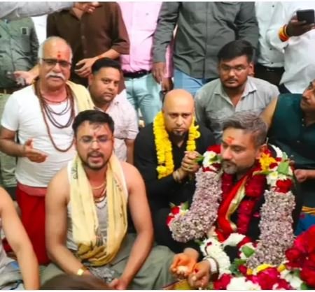 महाकाल के दरबार में हनी सिंह