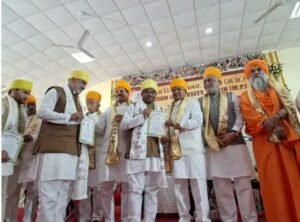 सीएम को डी लिट