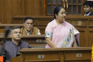 सीएम रेखा गुप्ता