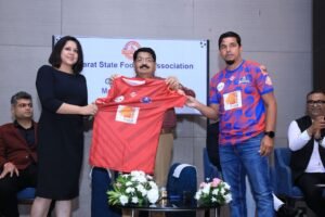 GUJRAT FOOTBALL SANG 