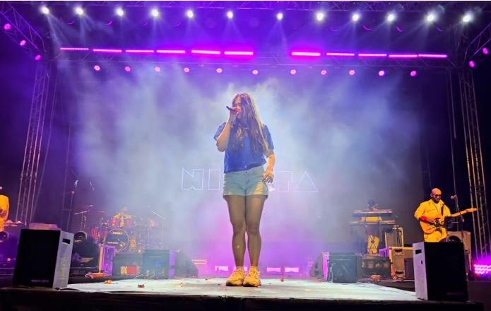 NIKHITA GANDHI CONCERT