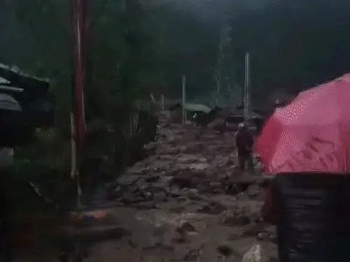 Sikkim landslide heatwave arunachal fire alert 2025