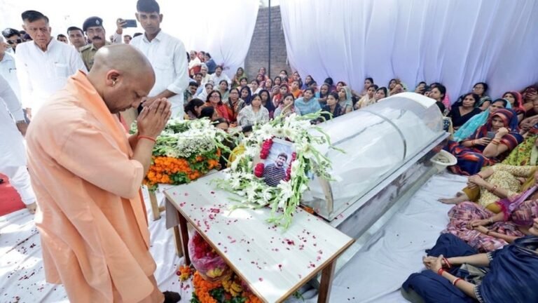 CM Yogi Visits Pahalgam Victim’s Family Slams Terror