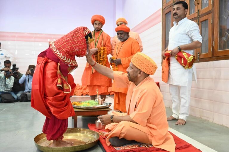  yogi adityanath kanya pujan ram navami 2025 gorakhnath mandir news