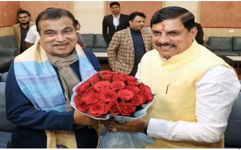 केंद्रीय मंत्री नितिन गड़करी और सीएम मोहन यादव