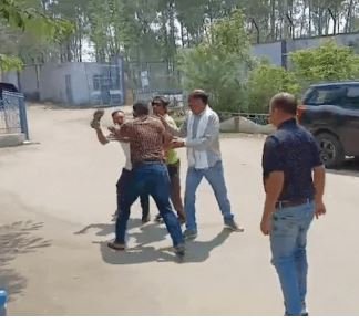 बीजेपी नेता की गुंडागर्दी