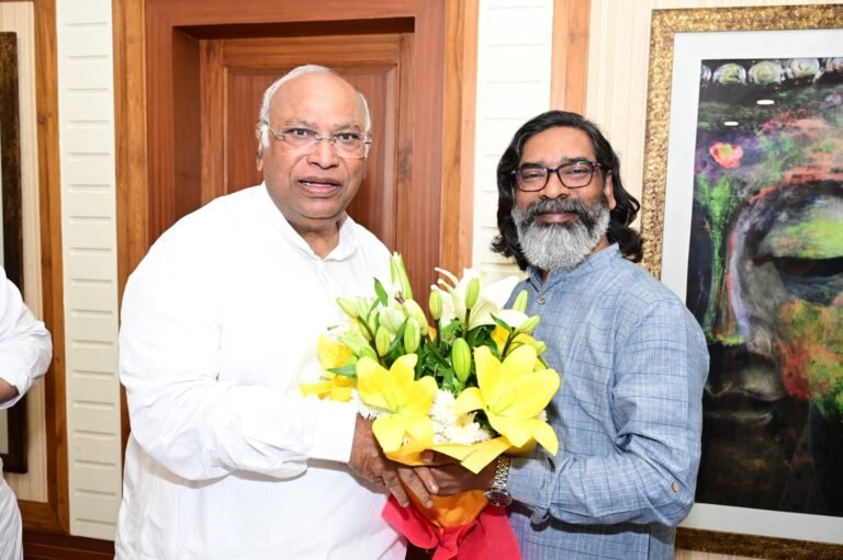 Hemant Soren Congress Leaders Meeting: