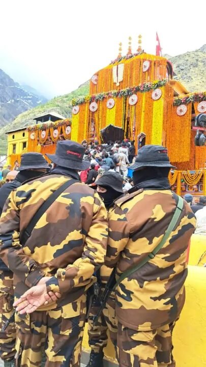badri nath dham kapat khole 10 thousand devotees arrived 2025