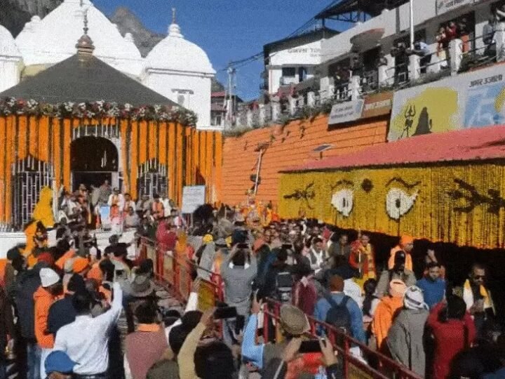  चारधाम यात्रा,  गंगोत्री धाम,  यमुनोत्री धाम,  पहलगाम हमला,  श्रद्धालु यात्रा,  उत्तराखंड चारधाम,  मां गंगा दर्शन,  मां यमुना दर्शन,  चारधाम यात्रा 2025,  उत्तराखंड पर्यटन,