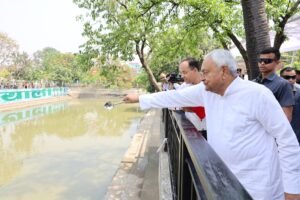 CM ने की देवी मंदिर में पूजा-अर्चना