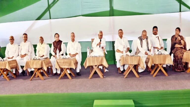 nitish kumar meeting jdu leaders before elections 2025