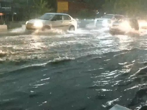  storm delhi flights delayed deaths flood warning