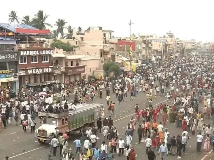 Jagannath Rath Yatra Chaos 625 Sick, Raths Stuck in Crowd 