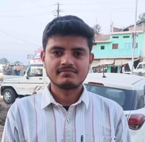 कृषि विस्तार अधिकारी अभिषेक तिवारी