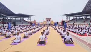 BSF जवानों ने किया योग 