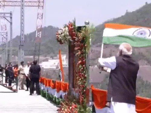  pm modi inaugurates chenab arch bridge katra srinagar vande bharat train 