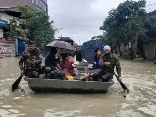 Sikkim landslide army camp, Northeast India floods 2025, Assam flood news today, Tista river water level, Army rescue operation Sikkim, Indian Army landslide deaths, Manipur flood army rescue, Arunachal helicopter rescue, Mizoram schools closed rain, Heavy rain alert India 2025,