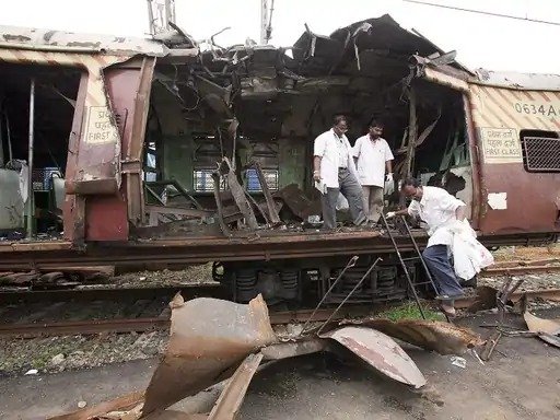  2006 mumbai train blast high court acquittal 