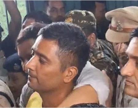 ED की गिरफ्त में चेतन्य