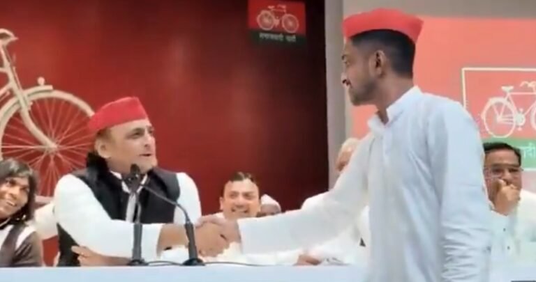 अखिलेश यादव वायरल वीडियो: अखिलेश यादव की तारीफ करना छात्र को पड़ा भारी, तालिब ने लगाए पुलिस पर उत्पीड़न के आरोप