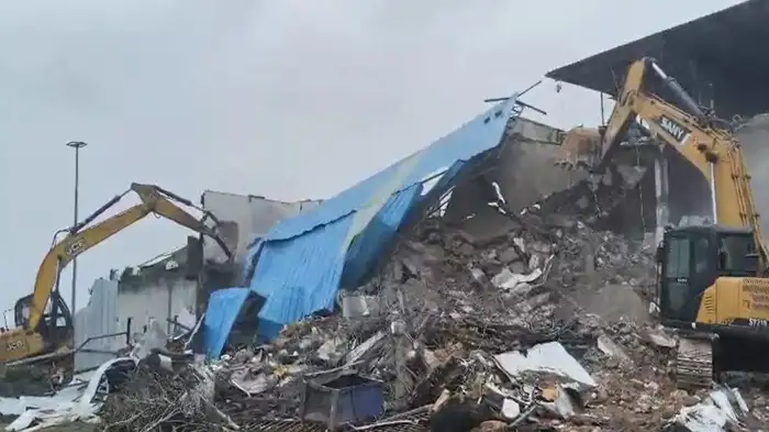 Sharik Machhli Bulldozer Action: