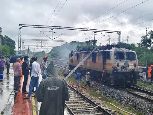 garib rath engine fire sendra rajasthan railway evacuation