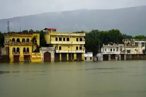 heavy rain alert in mp gujarat rajasthan 2025 