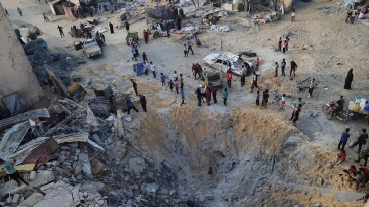 israeli fire kills 78 in gaza amid chaotic aid delivery