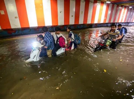  madhya pradesh uttar pradesh heavy rain flood alert july 2025
