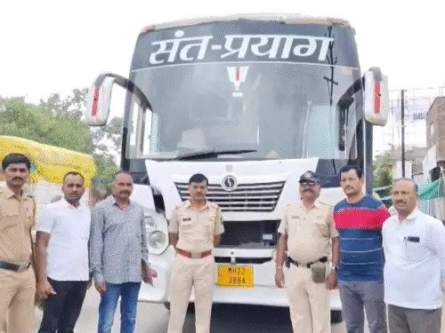 maharashtra newborn thrown from moving bus 