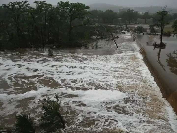  texas guadalupe river flash flood 51 deaths 27 girls missing 