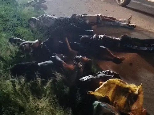  yamuna-expressway-mathura-eco-car-crash-6-killed