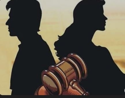 पति मांग रहा तलाक