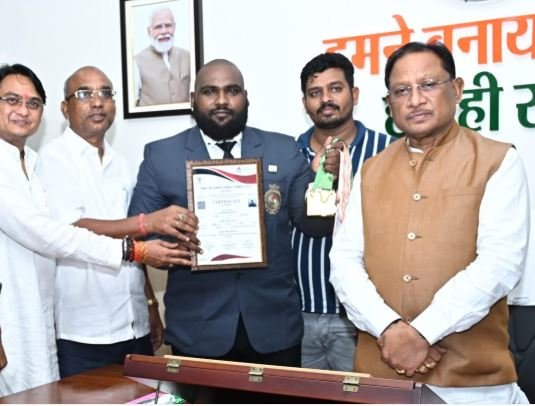 प्रेम राजन रौतिया ने इंटरनेशनल पावरलिफ्टिंग में दिलाया स्वर्ण पदक