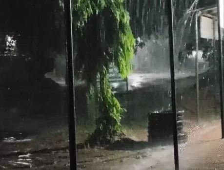 भारी बारिश