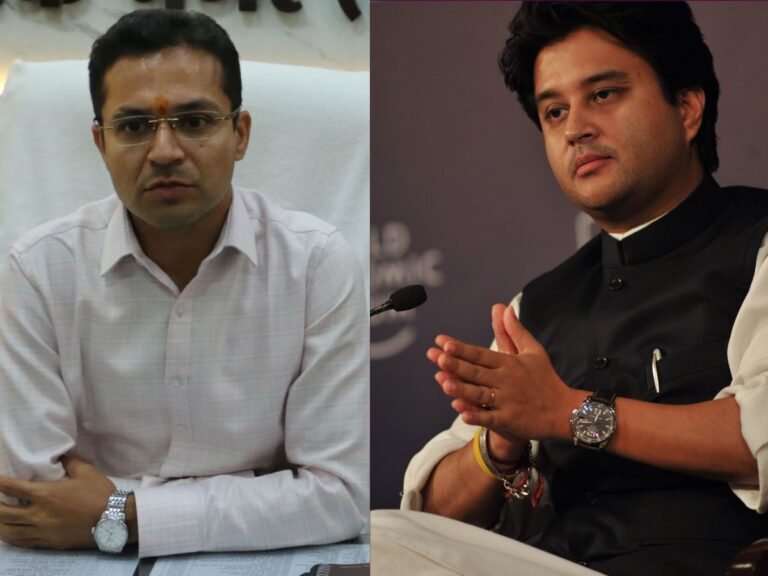 Scindia praises Collector: